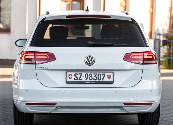 Volkswagen Passat cena 66900 przebieg: 135300, rok produkcji 2018 z Radom małe 596